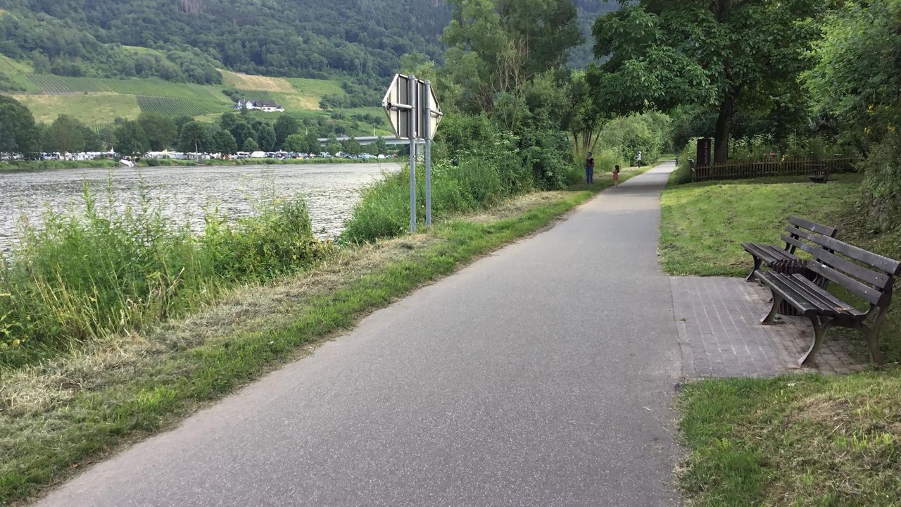 6867D8AB-B5DD-47B1-9225-91040076A621 6867D8AB-B5DD-47B1-9225-91040076A621